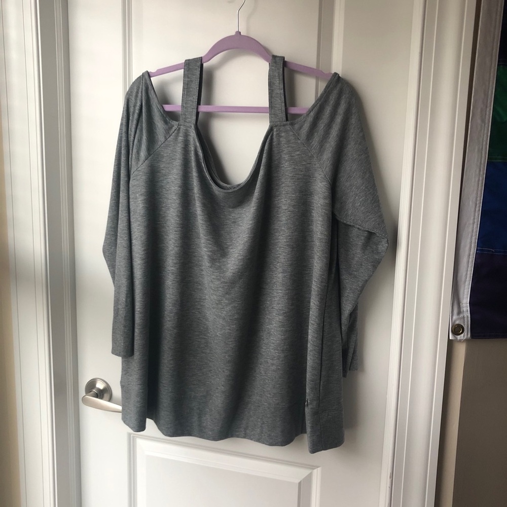 Livi workout top